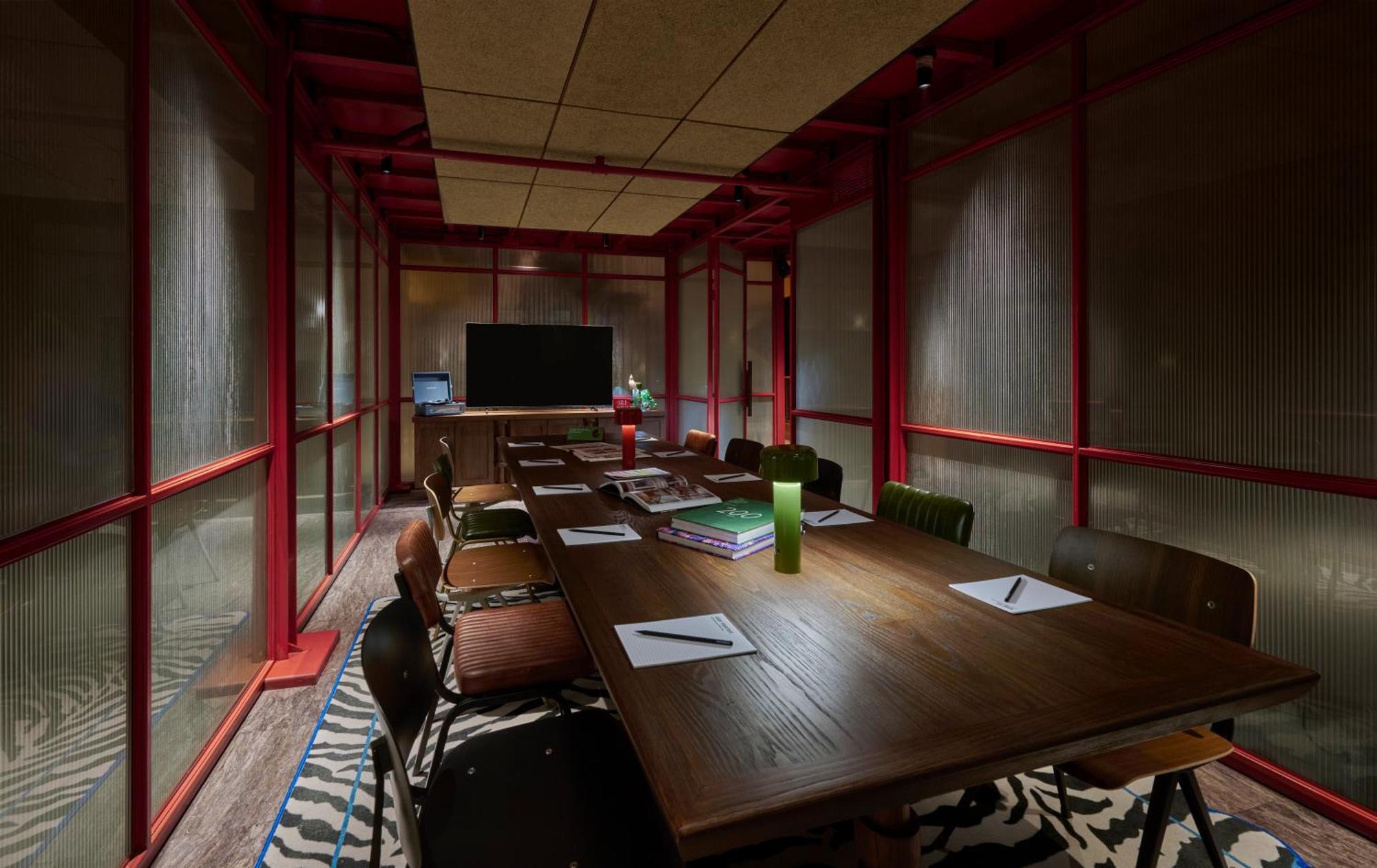25Hours Hotel Jakarta The Oddbird Exterior photo
